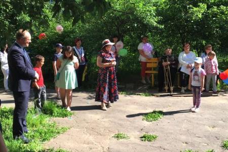 В Орле депутаты-коммунисты организовали праздник в День защиты детей