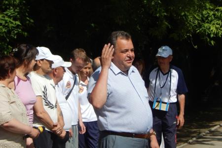 Новосибирск. Депутат-коммунист Ренат Сулейманов открыл соревнования детских трудовых отрядов ТОСов Центрального округа