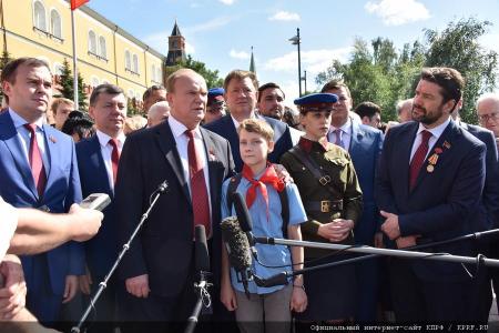 Геннадий Зюганов: фашисты почувствовали, что началась другая война! Видео KPRF.TV