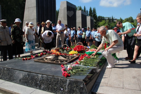 Республика Алтай. Митинг в день памяти и скорби прошел в Горно-Алтайске