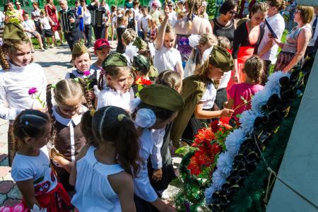 «Вечная память павшим героям!». В День памяти и скорби коммунисты Томска провели целый ряд мероприятий