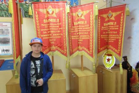 Ивановская область. Коммунисты Кинешмы организовали для комсомольцев и пионеров экскурсию в воинскую часть