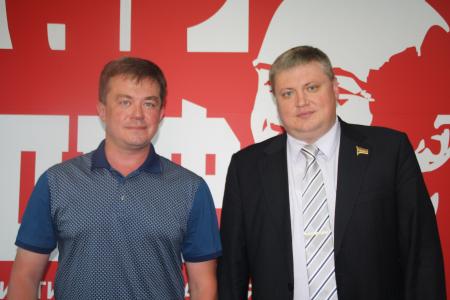 Лидер коммунистов Приднестровья Олег Хоржан встретился с новосибирскими коммунистами