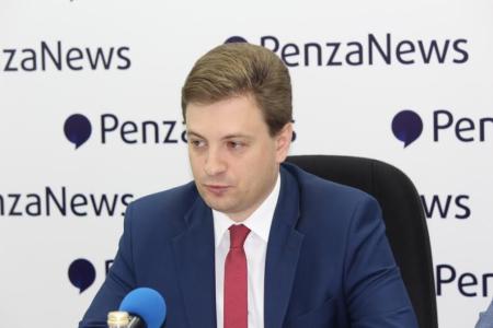 Пенза. Кандидаты в депутаты от КПРФ Георгий Камнев и Алексей Петров провели пресс-конференцию