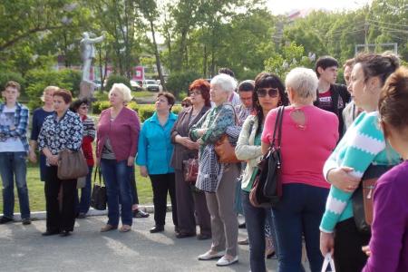 Приморский край. 1 июня коммунисты города Артёма поддержали митинг учащихся и преподавателей филиала ДВФУ