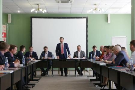 В учебном центре КПРФ Д.Г. Новиков открыл занятия для идеологов и пропагандистов