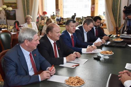 Г.А. Зюганов встретился с делегацией Национальной  ассамблеи народной власти Республики Куба во главе с Председателем  Национальной ассамблеи Эстебаном Ласо Эрнандесом