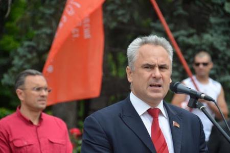 «Эта власть нас не видит. Одна надежда – на КПРФ…». Митинг в Ростове-на-Дону