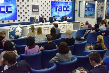 «В наследство детям - цветущую землю!». В ТАСС прошла пресс-конференция депутатов-коммунистов