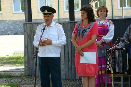 Алтайский край. Бийские коммунисты провели литературный час и концерт для воинов гарнизона