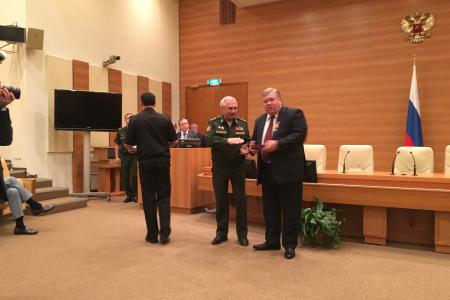 Группе депутатов Госдумы вручили медали Минобороны за законодательное содействие операции Вооруженных сил России в Сирии