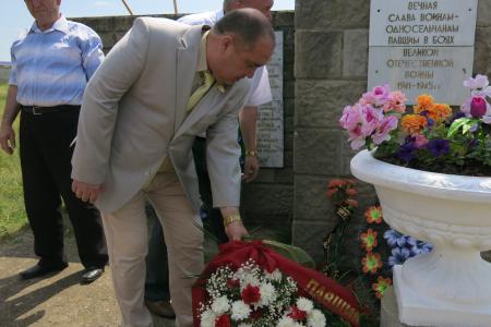 Чувашская Республика. Коммунисты приняли участие в открытии мемориального комплекса «Память» в деревне Ураево Магазь