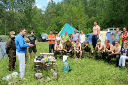 Целься под яблочко! Уральские коммунисты приняли участие в военно-спортивной игре