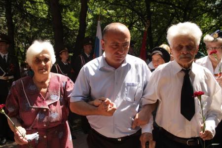 Ставропольский край. Коммунисты прошли "Маршрутом памяти" по Минеральным Водам