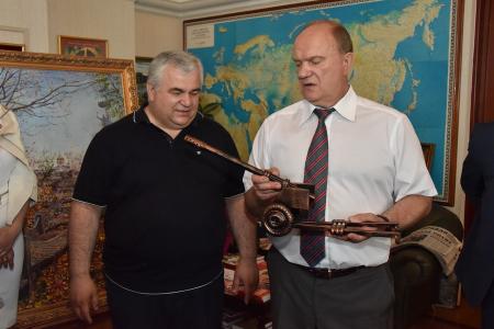 Поздравляем с Днем рождения Геннадия Андреевича Зюганова