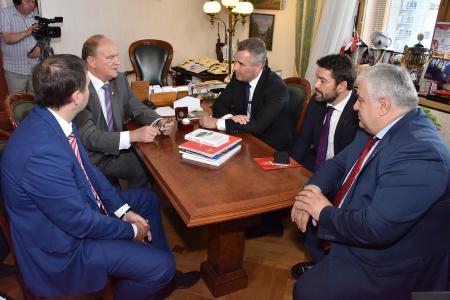 Г.А. Зюганов встретился с уполномоченным при президенте России по правам ребенка П.А. Астаховым