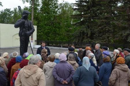 Депутат-коммунист Олег Лебедев активно проводит встречи с избирателями