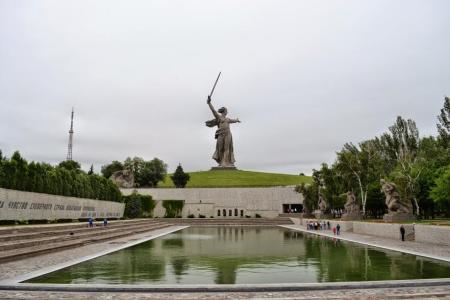 Коммунисты Калмыкии организовали для детей экскурсию по местам Сталинградской битвы