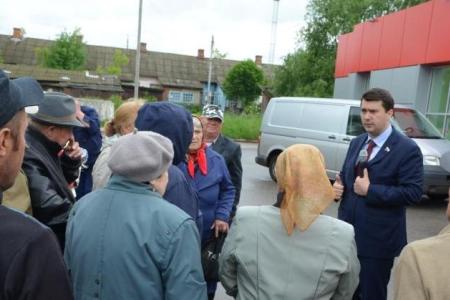 Тульская область. Депутат-коммунист Олег Лебедев продолжает встречи с жителями