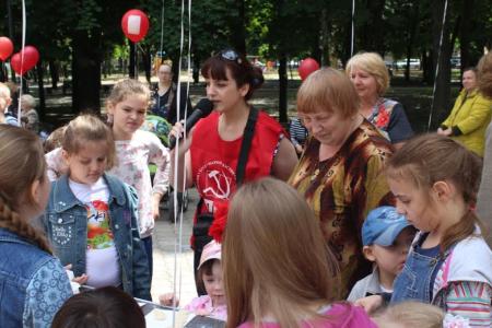 Воронеж. Должны смеяться дети…