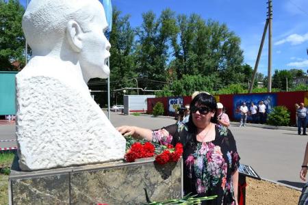Ленин актуален как никогда. В Воронежской области открыли памятник вождю трудового народа