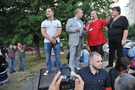 Страсти по ТПУ: народные слушания в Марьино в Москве обернулись дракой