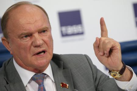ТАСС: Зюганов расценил недопуск Обухова к выборам в Краснодаре как "политическую Кущевку"
