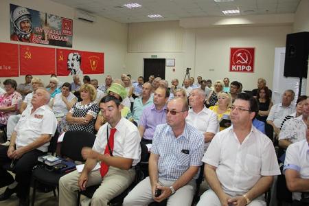 В Крымском рескоме КПРФ состоялась встреча с Владимиром Петровичем Комоедовым