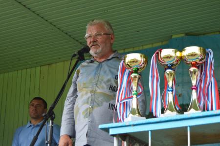 Вперед к победам! Алтайские коммунисты дали напутствие юным футболистам