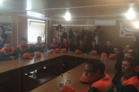 Г.А. Зюганов назвал сводный студотряд на реконструкции минского стадиона "Динамо" уникальным примером 