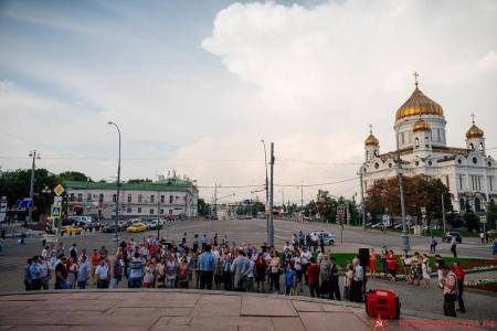 Москва. Коммунисты вместе с предпринимателями и организацией «Правозащита» провели акцию «Длинные ковши СТОП»