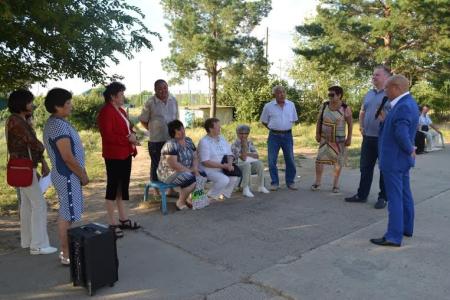 Николай Паршин провел встречи с избирателями в Целинном районе Республики Калмыкия