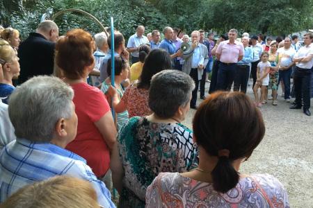 Краснодар. На сходе горожане обратились к депутатам-коммунистам за помощью