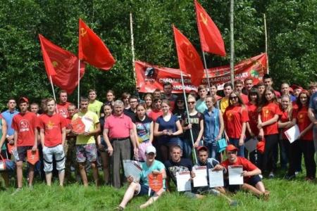 Смоленская область. На берегу реки Сож состоялся 7-й областной слёт Коммунистической Молодёжи