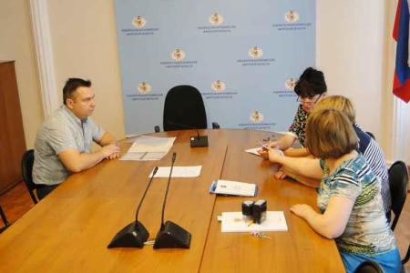 Первый секретарь Амурского обкома КПРФ Роман Кобызов сдал документы в избирком для выдвижения кандидатом на выборах в ГосДуму