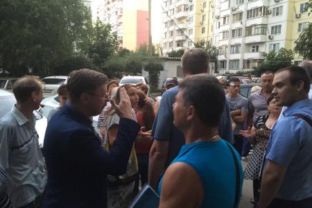 Краснодар. При поддержке КПРФ жильцы отстаивают свои права. Встречи С.К.Лузинова с избирателями