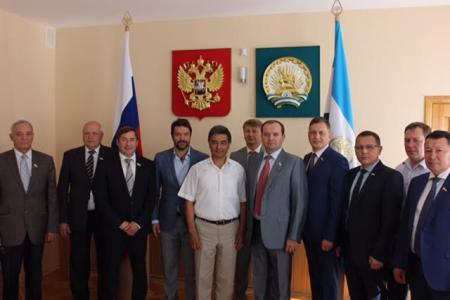 Нет поборам на капремонт! Депутат Госдумы Александр Ющенко проводит встречи с избирателями Уфы