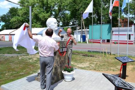 Ленин актуален как никогда. В Воронежской области открыли памятник вождю трудового народа