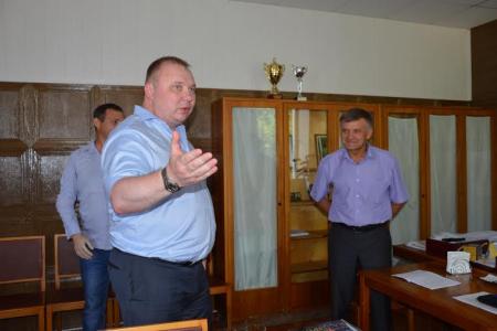 Руководство Сарпинского района Калмыкии сорвало Николаю Паршину встречу с избирателями