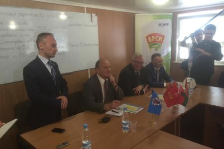 Г.А. Зюганов назвал сводный студотряд на реконструкции минского стадиона "Динамо" уникальным примером 