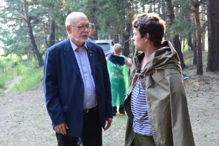 Курганская область. Лидер зауральских коммунистов В.Кислицын побывал в археологической экспедиции