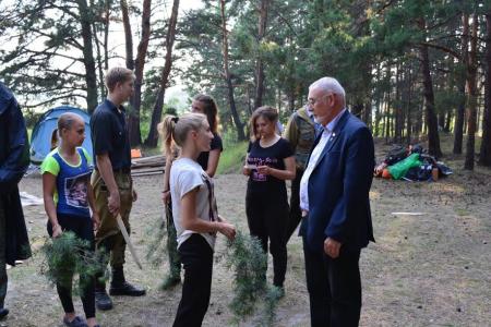 Курганская область. Лидер зауральских коммунистов В.Кислицын побывал в археологической экспедиции
