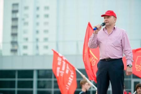 Антикапиталистический праздник состоялся в Уфе