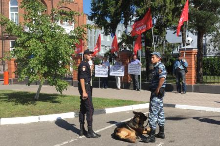 Ивановские коммунисты потребовали восстановить регистрацию С.П. Обухова И В.Г. Соловьева 