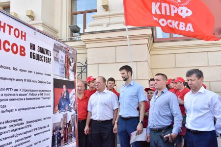 Г.А. Зюганов принял участие в акции «Галерея кандидатов» в Москве