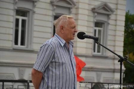 В Астрахани состоялся митинг в поддержку прав трудящихся
