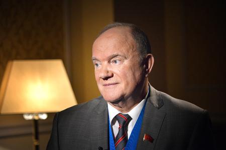 "Мир держится на трех опорах - гуманизме, справедливости и дружбе". Г.А. Зюганов на белорусском телевидении в передаче "Крупным планом"