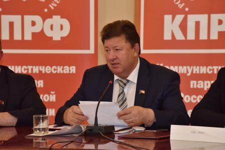 В Москве подписан меморандум о поддержке КПРФ на выборах