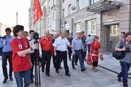 Г.А. Зюганов принял участие в акции «Галерея кандидатов» в Москве