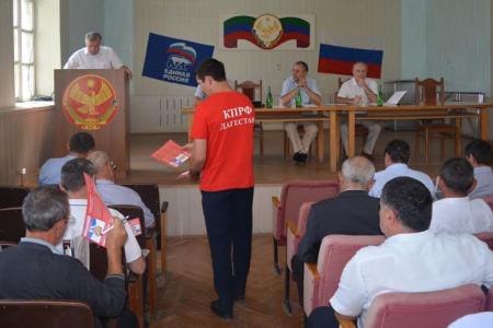Лидер коммунистов Дагестана Махмуд Махмудов провел ряд агитационных встреч с избирателями